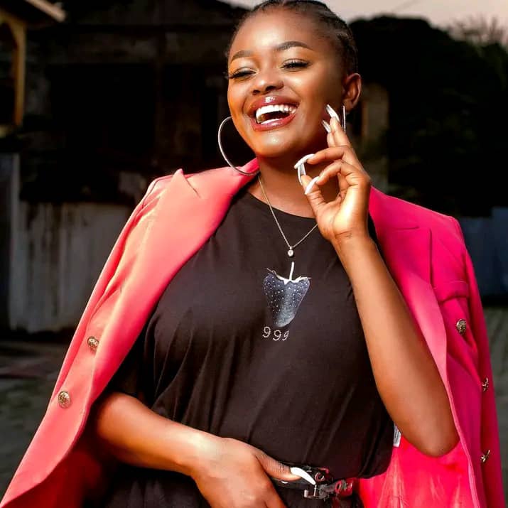 Suspension des réseaux sociaux, l’artiste Creol et les entrepreneurs digitaux en colère au Gabon