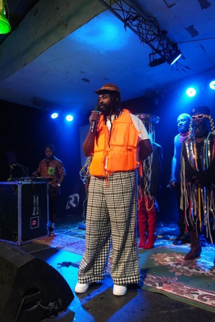 Le samedi 7 mars 2026, l’Espace culturel Bolongi, situé au quartier Bali dans le premier arrondissement de Douala, a vibré au rythme d’un 