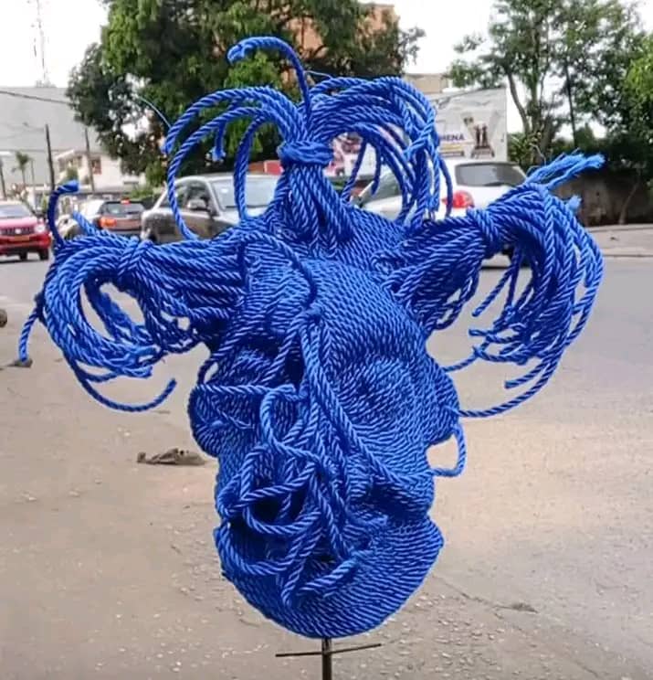 Quand tradition et modernité se rencontrent : les artisans camerounais se réinventent
