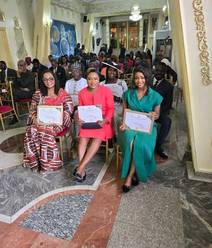 le Prix Peter Essoka consacre l’excellence journalistique dès sa première édition