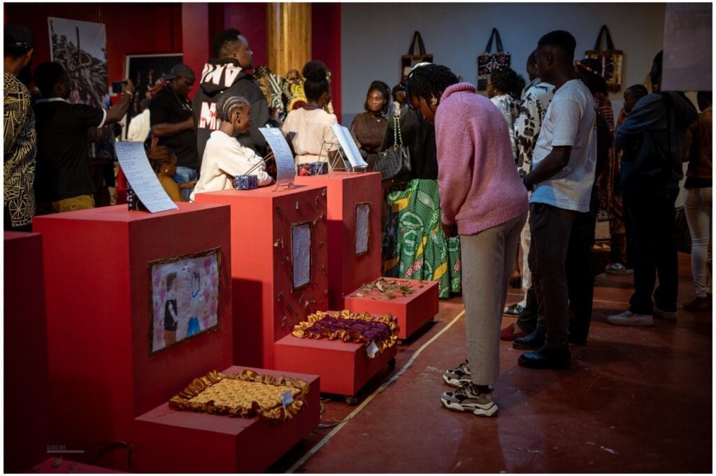 "Frontales" à Dschang : Quand l’art devient une traversée face aux crises contemporaines