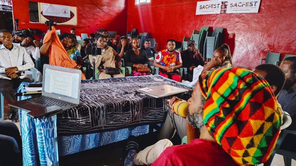 Du 25 au 29 mars, la ville de Bamenda accueille la 5e édition du SACFEST (Sunrise Arts and Cultural Festival), un rendez-vous culturel qui réunit artistes, professionnels et passionnés autour de la création.