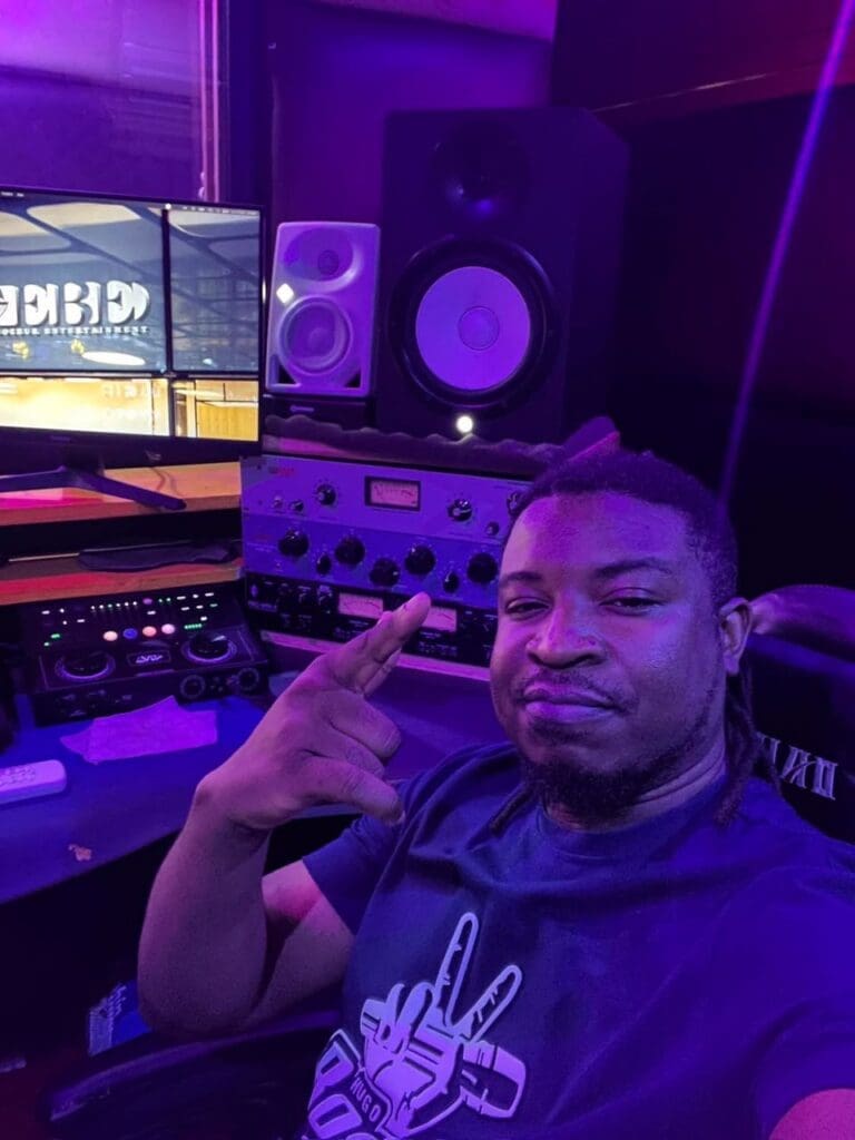 Musique en Afrique : Ekie Bozeur défend un modèle hybride entre digital et physique