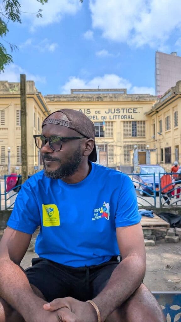 Des murs et des libres », Eric AKAM dévoile un projet pour redonner espoir aux détenus