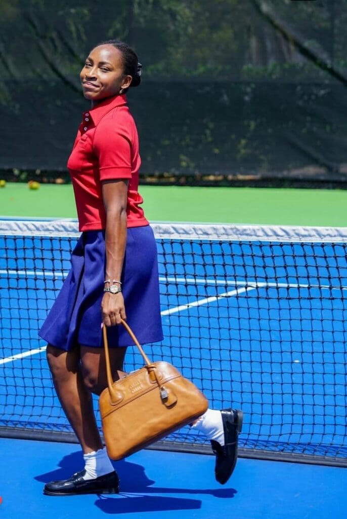 Depuis plusieurs jours, le nom de Coco Gauff fait le tour des réseaux sociaux. La joueuse de tennis afro américaine, habituée à faire parler d’elle pour ses performances sur le court