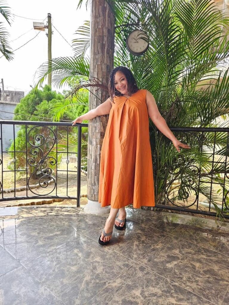 Flavienne Tchatat met la jeunesse en garde contre les dérives liées à certaines pratiques de dons sur les réseaux sociaux