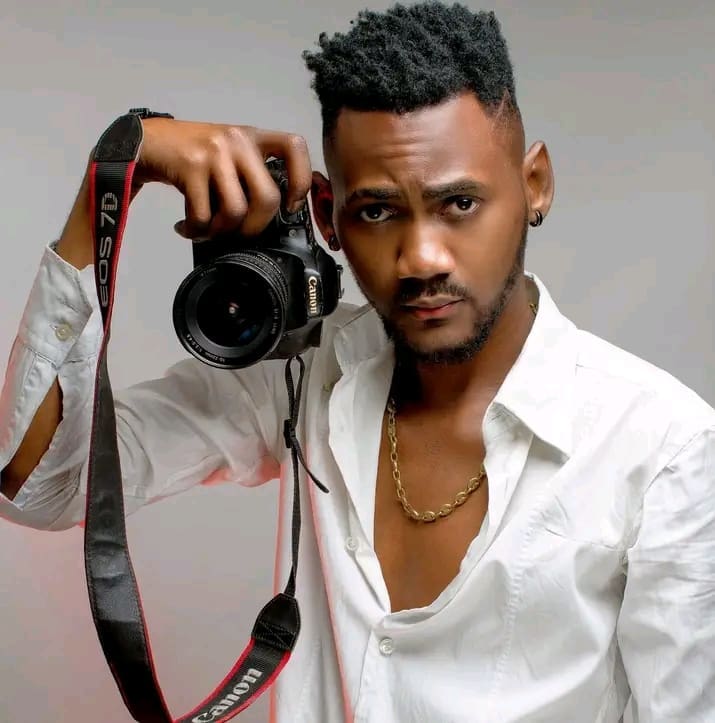 Interviewé ce 29 avril 2026 par la rédaction de Laura Dave Média, Mihindou Henoc, connu sur les réseaux sociaux sous le nom de Graine 