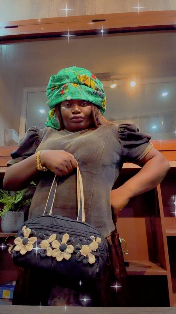 7e art camerounais, Nikita Nike dénonce les clans dans l'industrie