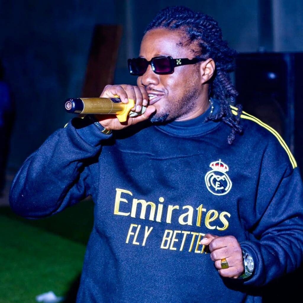 Maahlox dénonce un manque de soutien structurel et populaire qui freine l’essor des artistes camerounais