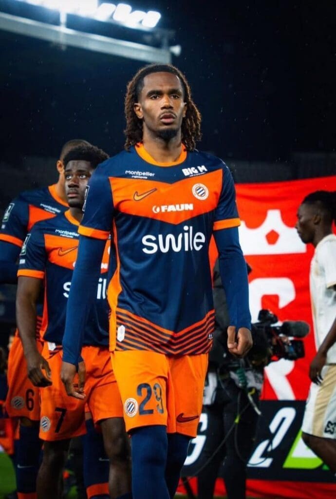 Le 04 mai 2026 lors d’une interview, l’international camerounais Enzo Tchato s’est confié avec émotion après avoir disputé son