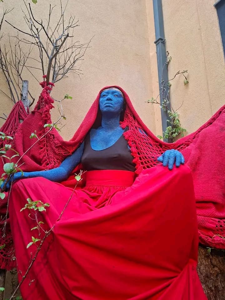 À la 61e édition de la Biennale de Venise, ouverte depuis le 8 mai 2026 à Venise, le Cameroun marque sa présence avec « NZƎNDA –