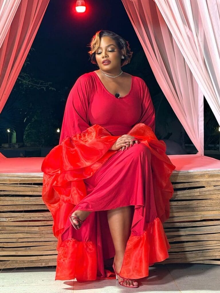 Le 10 mai 2026, l’animatrice et présentatrice congolaise Deborah Mutund s’est livrée avec sincérité sur sa vision de la maternité, 