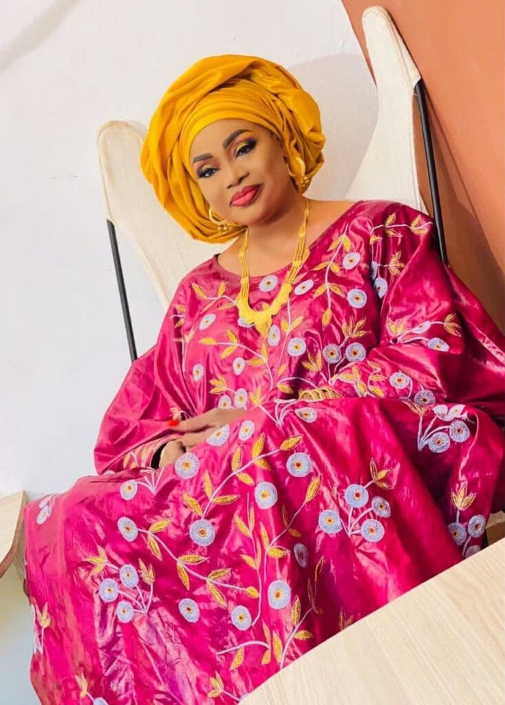 Oumou Sangare, près de 40 ans de carrière au service de l’Afrique et toujours engagée