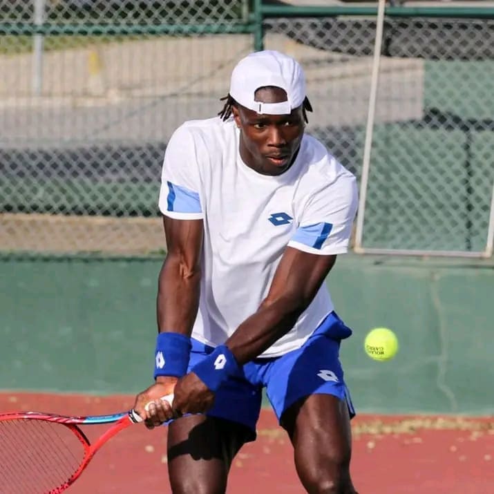 Le 17 mai 2026, le tennisman professionnel ivoirien Eliakim Coulibaly s’est livré dans un média de la place sur son parcours,