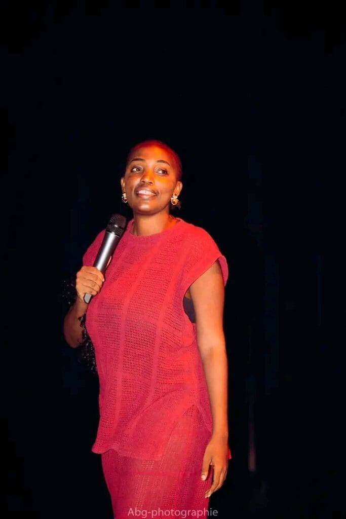 Web comédienne, créatrice de contenus et jeune révélation gabonaise, Eunice la Comédienne s’impose progressivement 