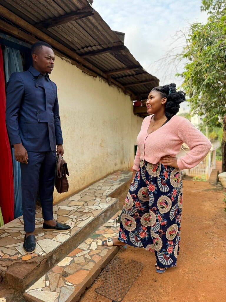 La comédienne Ange Laure Tchuenkam lance un rendez-vous littéraire pour faire découvrir les trésors de la littérature camerounaise