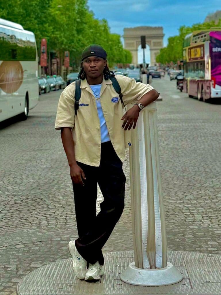 Dans une publication partagée sur sa page Facebook ce 04 juin 2026, l'artiste camerounais LEMO a réagi aux nombreux actes
