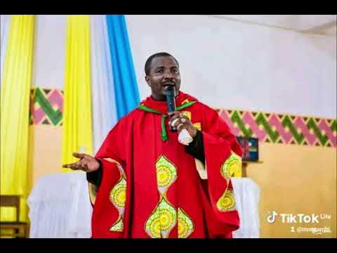 Jean-Pierre Mongambi, le prêtre qui fait du rap pour rapprocher les jeunes de l’Église 