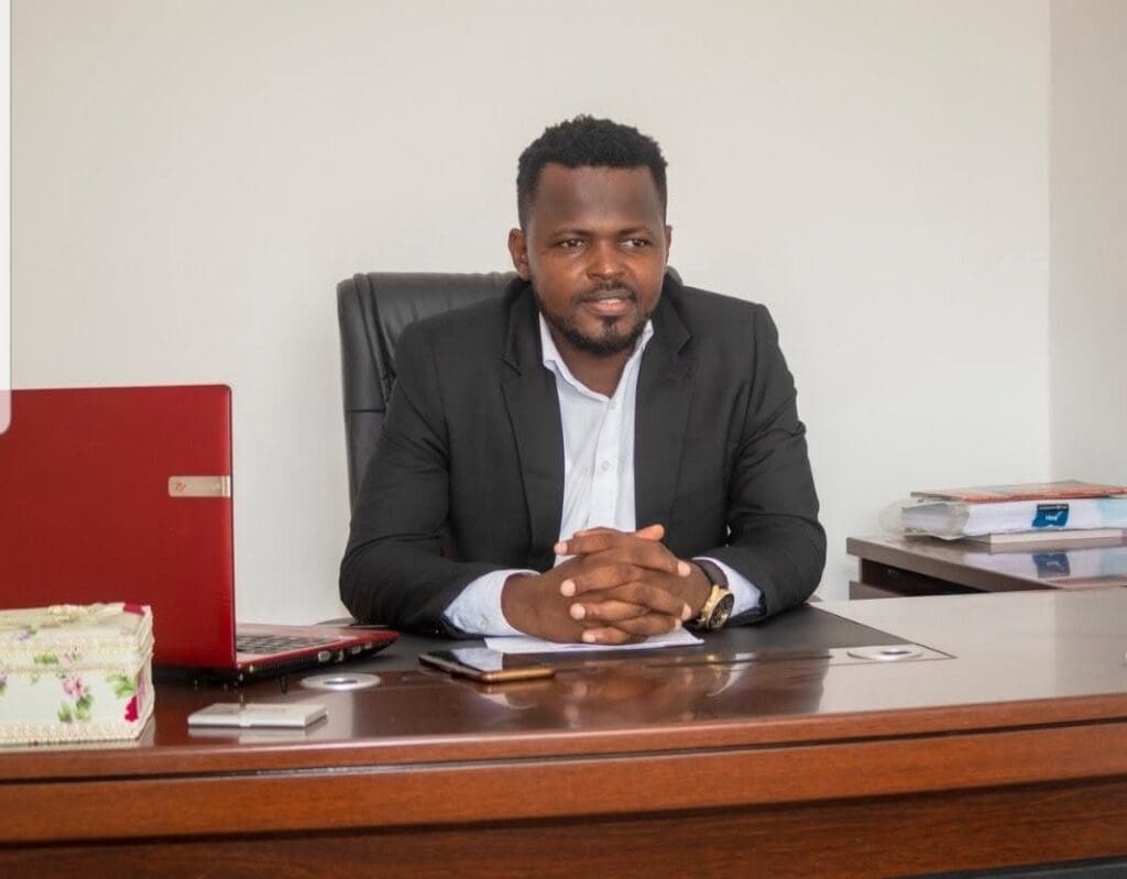 Michael Kiessou a choisi une autre voie. Dans une vidéo publiée ce 6 juillet 2026, le chanteur invite les Camerounais à 